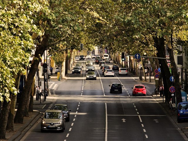 ¿Cuándo un accidente de coche es también un accidente laboral?